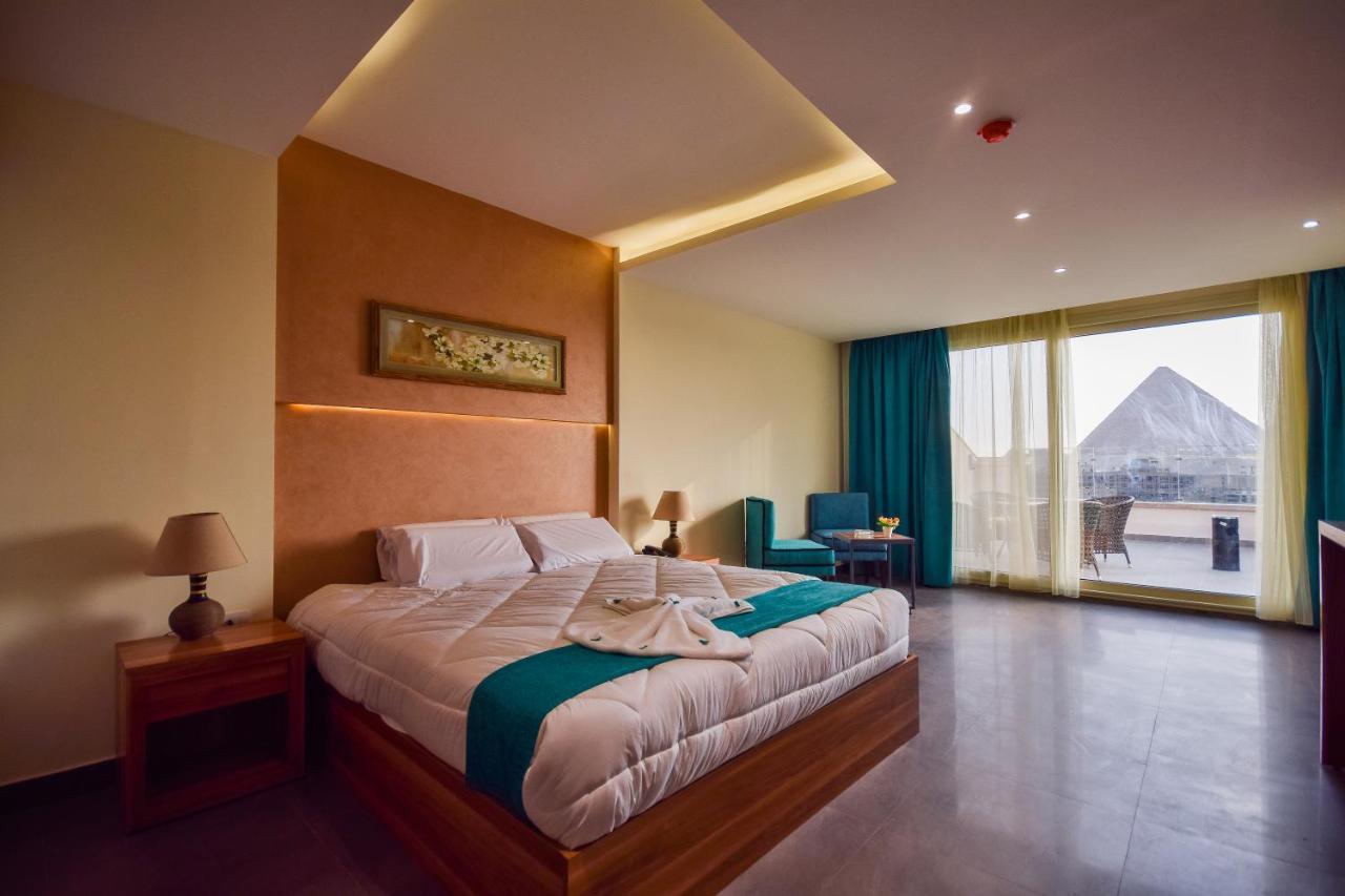 New Pyramid Quen Hotel Kairo Bagian luar foto