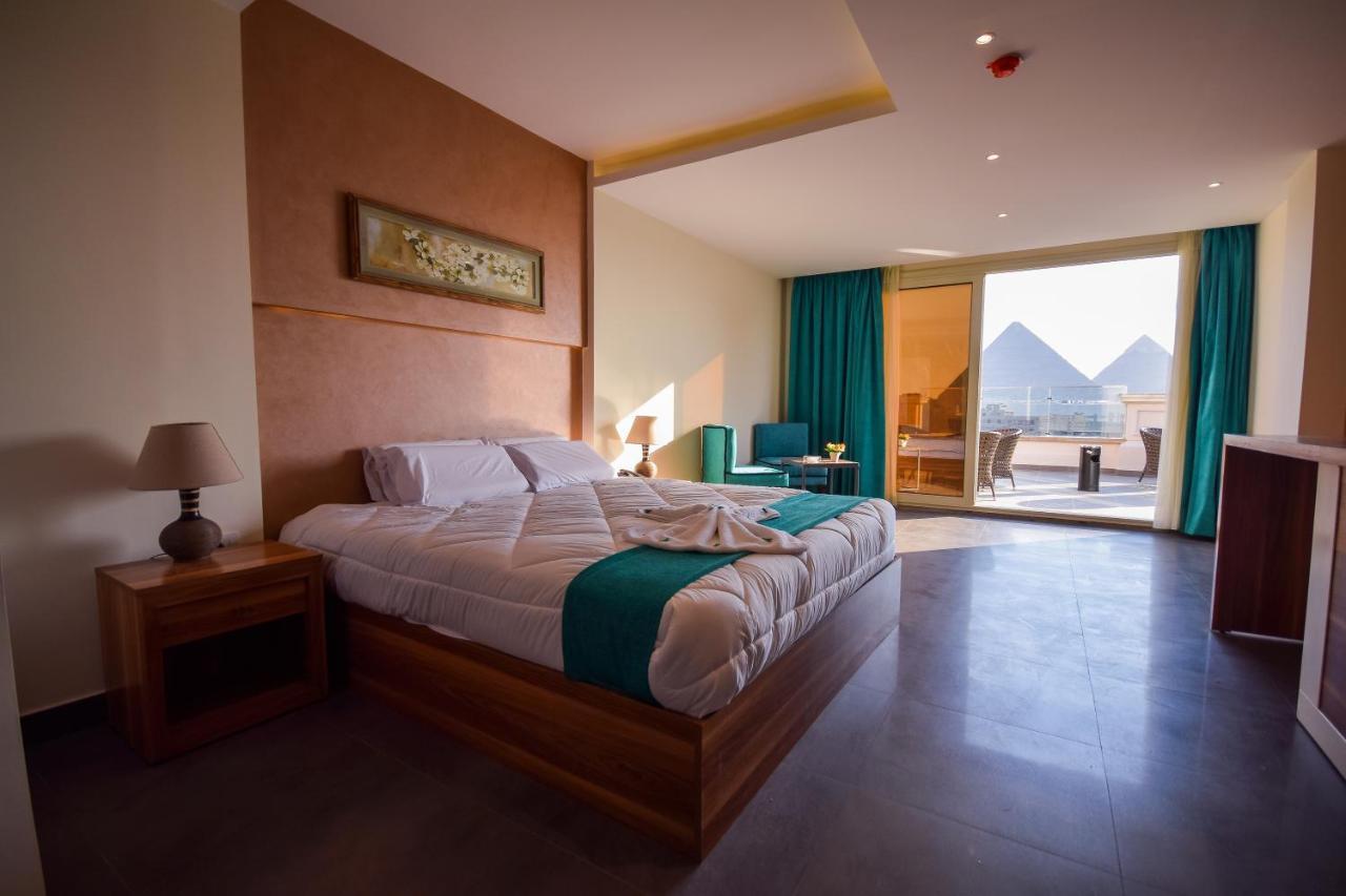 New Pyramid Quen Hotel Kairo Bagian luar foto