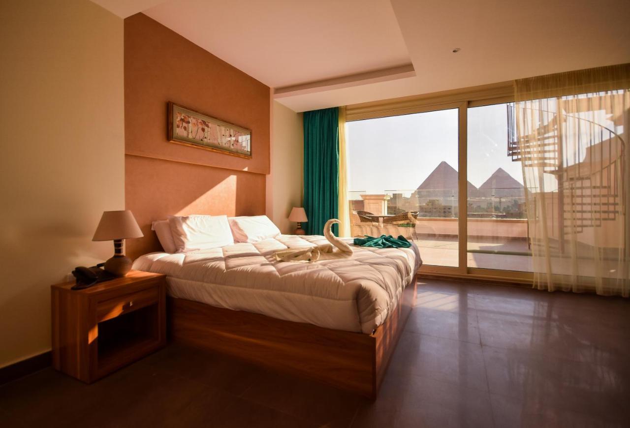 New Pyramid Quen Hotel Kairo Bagian luar foto